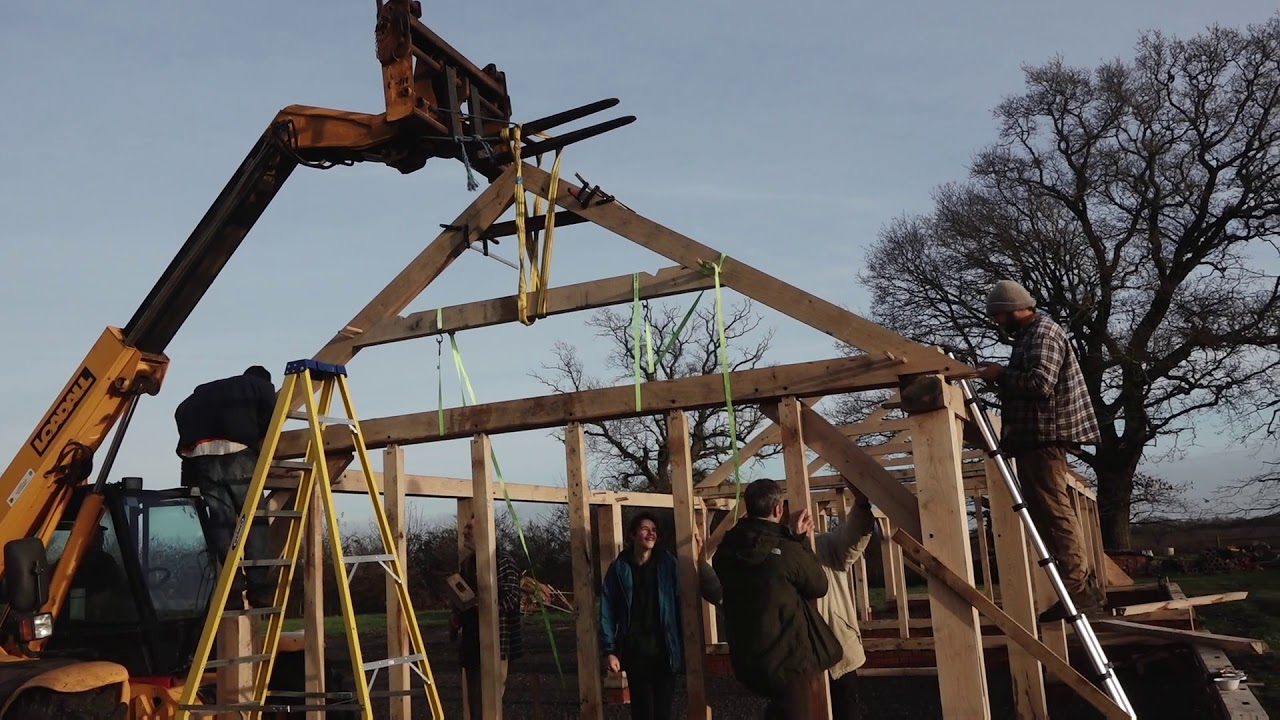 Raising Cartlodge Frame at Bullocks Ley